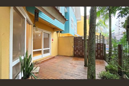 Casa de condomínio à venda com 177m², 3 quartos e 2 vagasÁrea Externa