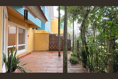 Casa de condomínio à venda com 177m², 3 quartos e 2 vagasÁrea Externa