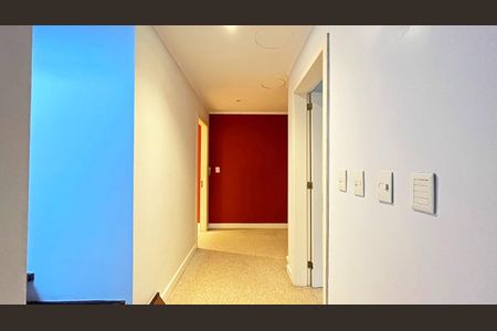 Casa de condomínio à venda com 177m², 3 quartos e 2 vagasCorredor