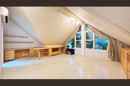 Casa de condomínio à venda com 177m², 3 quartos e 2 vagasQuarto 2