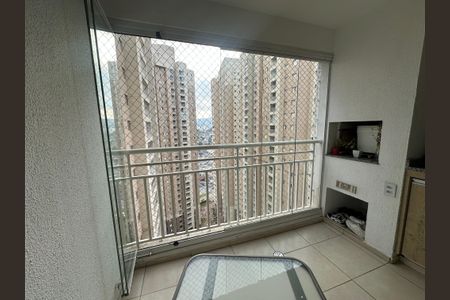 Apartamento à venda com 85m², 3 quartos e 2 vagas Apartamento à venda com 85m², 3 quartos e 2 vagasVaranda