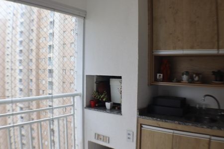 Apartamento à venda com 85m², 3 quartos e 2 vagas Apartamento à venda com 85m², 3 quartos e 2 vagasVaranda