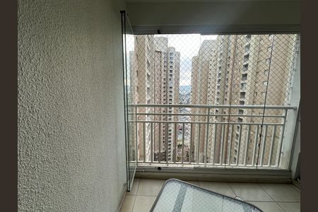 Apartamento à venda com 85m², 3 quartos e 2 vagas Apartamento à venda com 85m², 3 quartos e 2 vagasVaranda