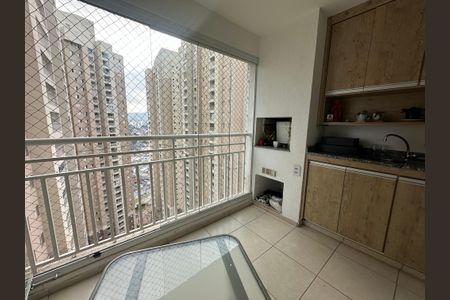 Apartamento à venda com 85m², 3 quartos e 2 vagas Apartamento à venda com 85m², 3 quartos e 2 vagasVaranda