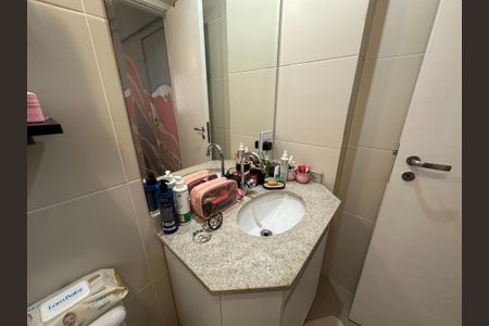 Apartamento à venda com 85m², 3 quartos e 2 vagas Apartamento à venda com 85m², 3 quartos e 2 vagasBanheiro da Suíte 2