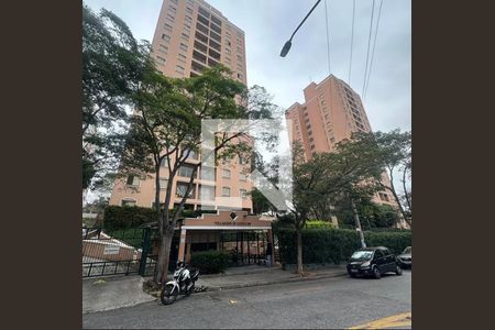 Apartamento à venda com 69m², 3 quartos e 1 vaga Apartamento à venda com 69m², 3 quartos e 1 vagaFachada e portaria