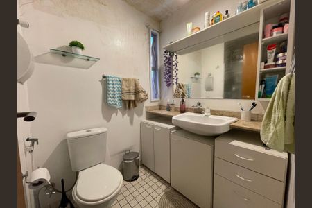 Apartamento à venda com 69m², 3 quartos e 1 vaga Apartamento à venda com 69m², 3 quartos e 1 vagaBanheiro Social