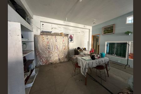 Casa para alugar com 30m², 1 quarto e sem vaga Casa para alugar com 30m², 1 quarto e sem vagaQuintal