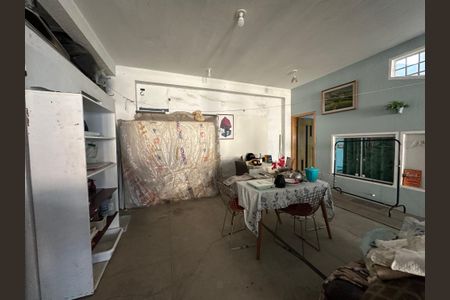 Casa para alugar com 30m², 1 quarto e sem vaga Casa para alugar com 30m², 1 quarto e sem vagaQuintal