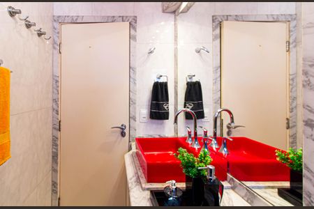 Apartamento à venda com 264m², 4 quartos e 6 vagas Apartamento à venda com 264m², 4 quartos e 6 vagasBanheiro