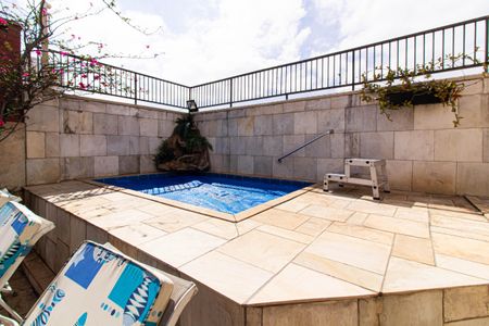 Apartamento à venda com 264m², 4 quartos e 6 vagas Apartamento à venda com 264m², 4 quartos e 6 vagasTerraço privativo