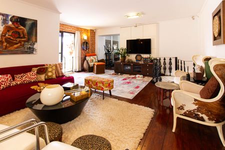 Apartamento à venda com 264m², 4 quartos e 6 vagas Apartamento à venda com 264m², 4 quartos e 6 vagasÁrea Gourmet - Sala