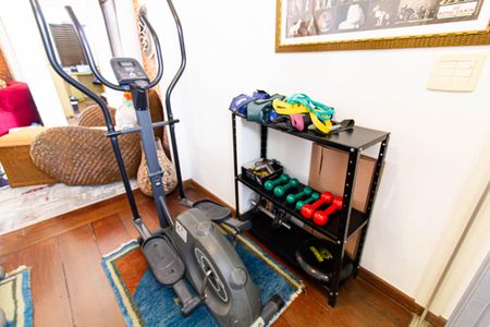 Apartamento à venda com 264m², 4 quartos e 6 vagas Apartamento à venda com 264m², 4 quartos e 6 vagasGinástica