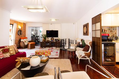 Apartamento à venda com 264m², 4 quartos e 6 vagas Apartamento à venda com 264m², 4 quartos e 6 vagasÁrea Gourmet - Sala