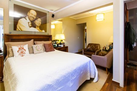 Apartamento à venda com 264m², 4 quartos e 6 vagas Apartamento à venda com 264m², 4 quartos e 6 vagasSuíte