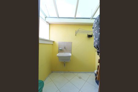 Casa à venda com 153m², 3 quartos e 4 vagas Casa à venda com 153m², 3 quartos e 4 vagasÁrea de Serviço