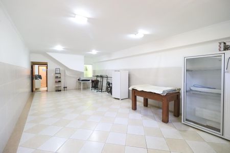 Casa à venda com 153m², 3 quartos e 4 vagas Casa à venda com 153m², 3 quartos e 4 vagasÁrea comum