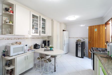 Casa à venda com 153m², 3 quartos e 4 vagas Casa à venda com 153m², 3 quartos e 4 vagasCozinha