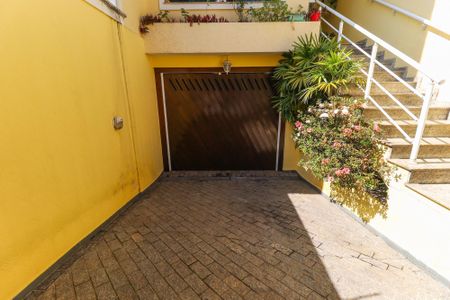 Casa à venda com 153m², 3 quartos e 4 vagas Casa à venda com 153m², 3 quartos e 4 vagasÁrea comum