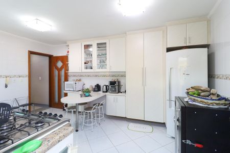 Casa à venda com 153m², 3 quartos e 4 vagas Casa à venda com 153m², 3 quartos e 4 vagasCozinha