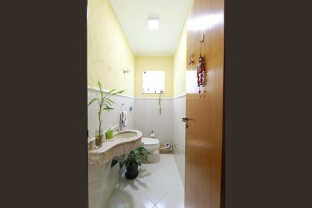 Casa à venda com 153m², 3 quartos e 4 vagas Casa à venda com 153m², 3 quartos e 4 vagasLavabo