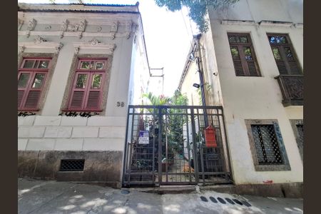 Casa para alugar com 47m², 1 quarto e sem vaga Casa para alugar com 47m², 1 quarto e sem vagaFachada