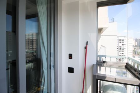 Studio para alugar com 24m², 1 quarto e sem vaga Studio para alugar com 24m², 1 quarto e sem vagaVaranda