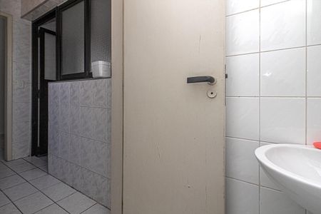 Apartamento para alugar com 83m², 3 quartos e 2 vagasBanheiro de Serviço