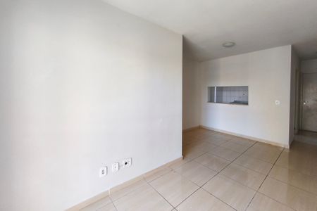 Sala de apartamento à venda com 3 quartos, 82m² em Jardim Capivari, Campinas