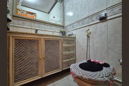 Apartamento à venda com 190m², 3 quartos e 2 vagas Apartamento à venda com 190m², 3 quartos e 2 vagasBanheiro Social