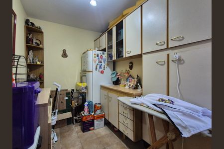 Apartamento à venda com 190m², 3 quartos e 2 vagas Apartamento à venda com 190m², 3 quartos e 2 vagasÁrea de Serviço