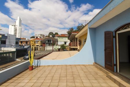 Casa para alugar com 153m², 3 quartos e 2 vagas Casa para alugar com 153m², 3 quartos e 2 vagasVaranda