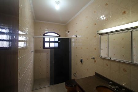 Casa para alugar com 153m², 3 quartos e 2 vagas Casa para alugar com 153m², 3 quartos e 2 vagasBanheiro
