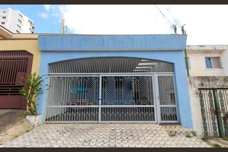 Casa para alugar com 153m², 3 quartos e 2 vagas Casa para alugar com 153m², 3 quartos e 2 vagasFachada