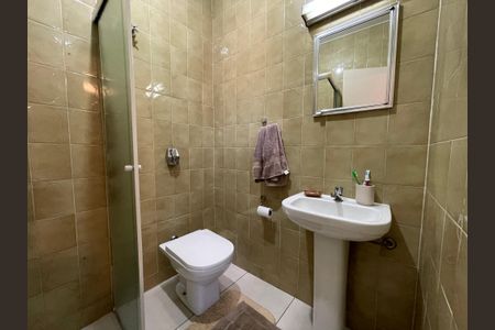 Casa à venda com 244m², 4 quartos e 4 vagas Casa à venda com 244m², 4 quartos e 4 vagasBanheiro 5