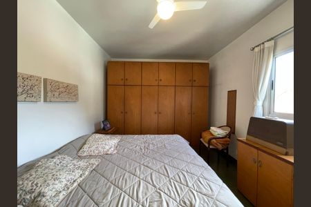 Casa à venda com 244m², 4 quartos e 4 vagas Casa à venda com 244m², 4 quartos e 4 vagasQuarto 7