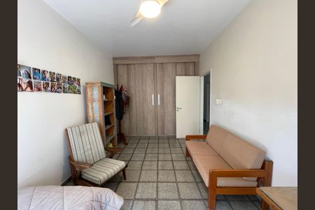 Casa à venda com 244m², 4 quartos e 4 vagas Casa à venda com 244m², 4 quartos e 4 vagasQuarto 2