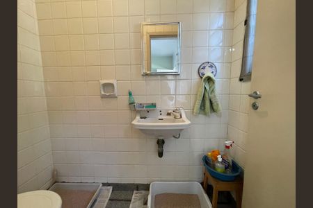 Casa à venda com 244m², 4 quartos e 4 vagas Casa à venda com 244m², 4 quartos e 4 vagasBanheiro 3