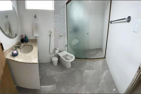 Casa à venda com 261m², 3 quartos e 4 vagas