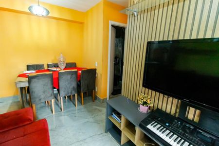 Sala de apartamento para alugar com 2 quartos, 44m² em Parque Reboucas, São Paulo