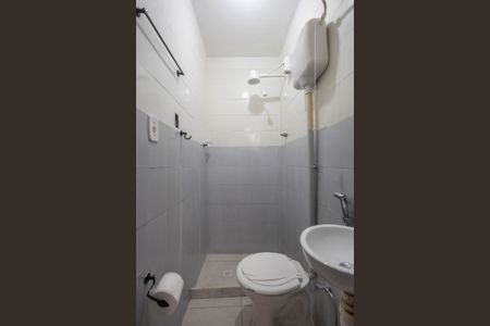 Apartamento à venda com 70m², 3 quartos e sem vaga Apartamento à venda com 70m², 3 quartos e sem vagaBanheiro de Serviço