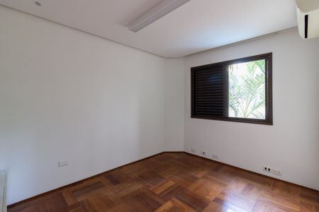 Apartamento à venda com 142m², 3 quartos e 2 vagasQuarto 2