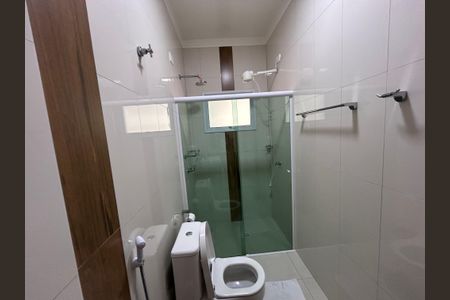 Casa à venda com 250m², 3 quartos e 3 vagasBanheiro 1
