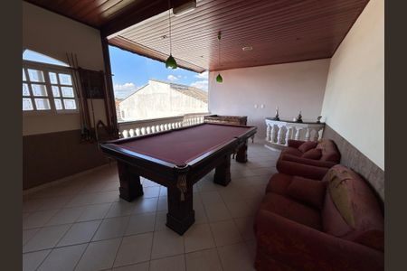 Casa à venda com 250m², 3 quartos e 3 vagasÁrea comum