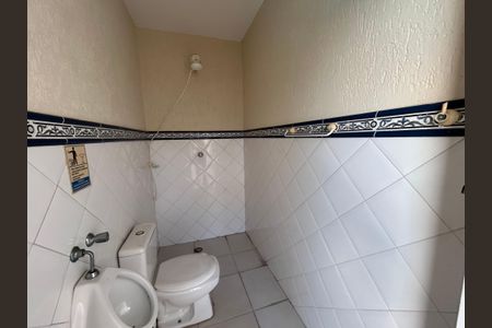 Casa à venda com 250m², 3 quartos e 3 vagasBanheiro 3