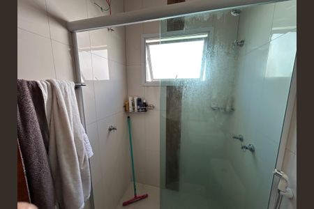 Casa à venda com 250m², 3 quartos e 3 vagasBanheiro 2