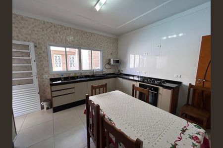 Casa à venda com 250m², 3 quartos e 3 vagasCozinha