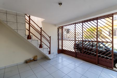 Casa para alugar com 90m², 2 quartos e 1 vaga Casa para alugar com 90m², 2 quartos e 1 vagaÁrea de Serviço e garagem