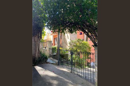 Casa à venda com 187m², 4 quartos e 4 vagas