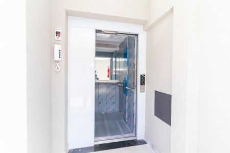 Apartamento à venda com 40m², 2 quartos e 1 vaga Apartamento à venda com 40m², 2 quartos e 1 vagaElevador